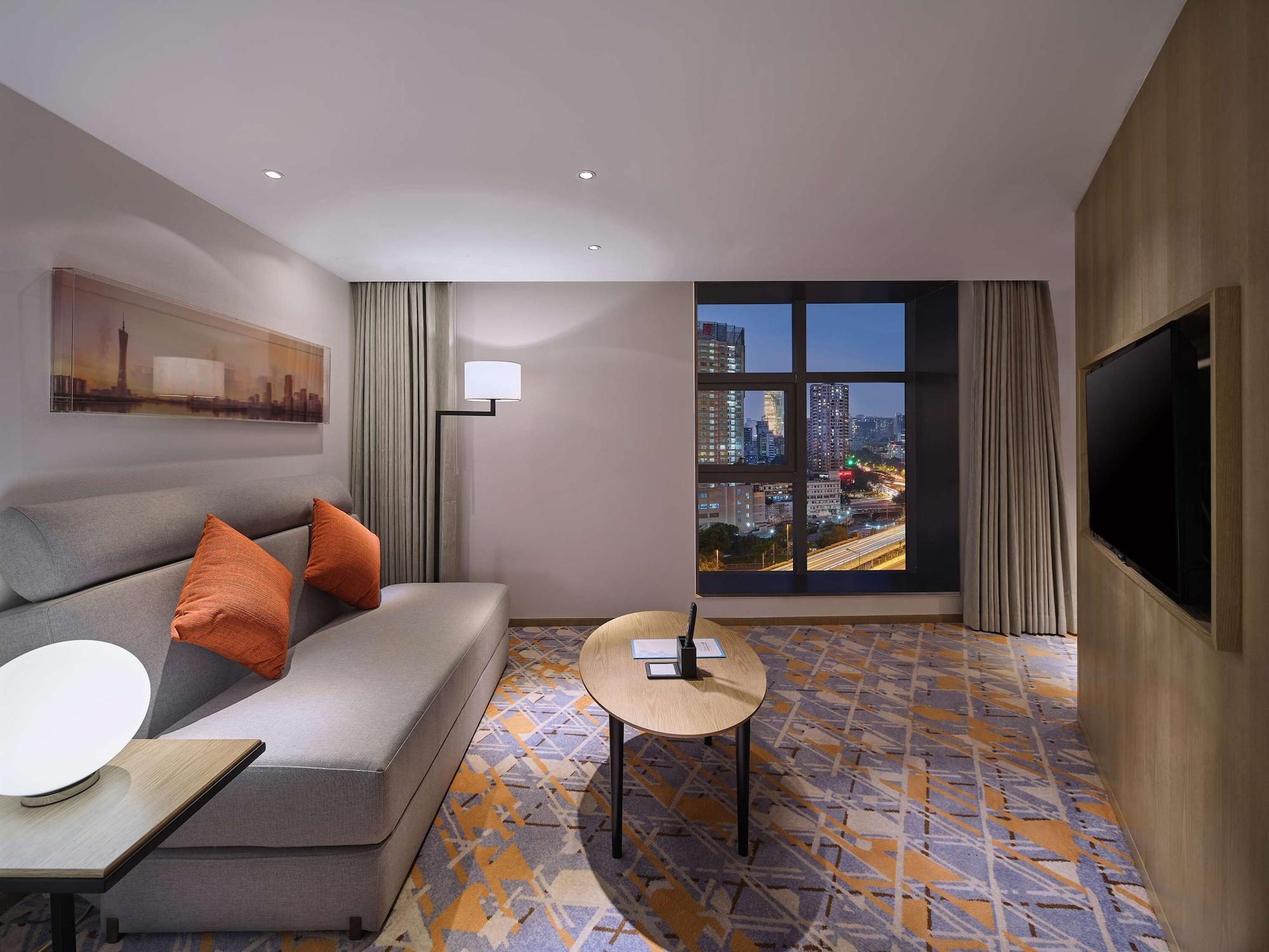 Hilton Garden Tianhe Hotel 4*