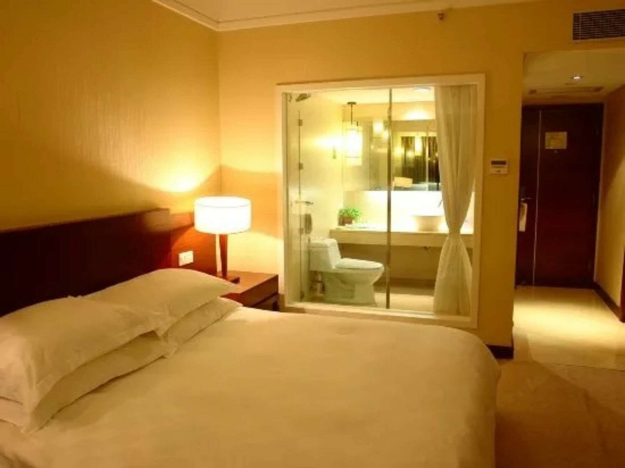Hotel Hilton Garden Tianhe 4*
