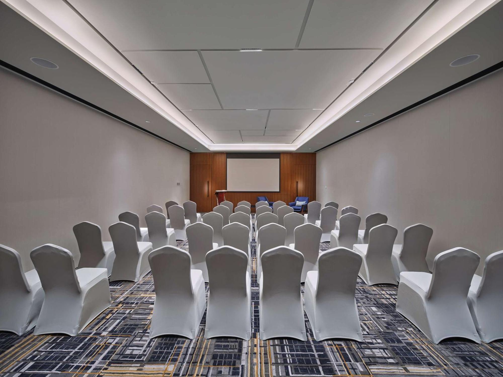 Отель Hilton Garden Tianhe
