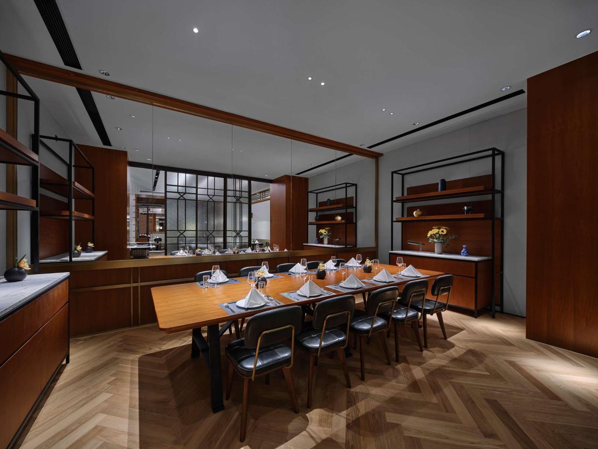 Отель Hilton Garden Tianhe 4*