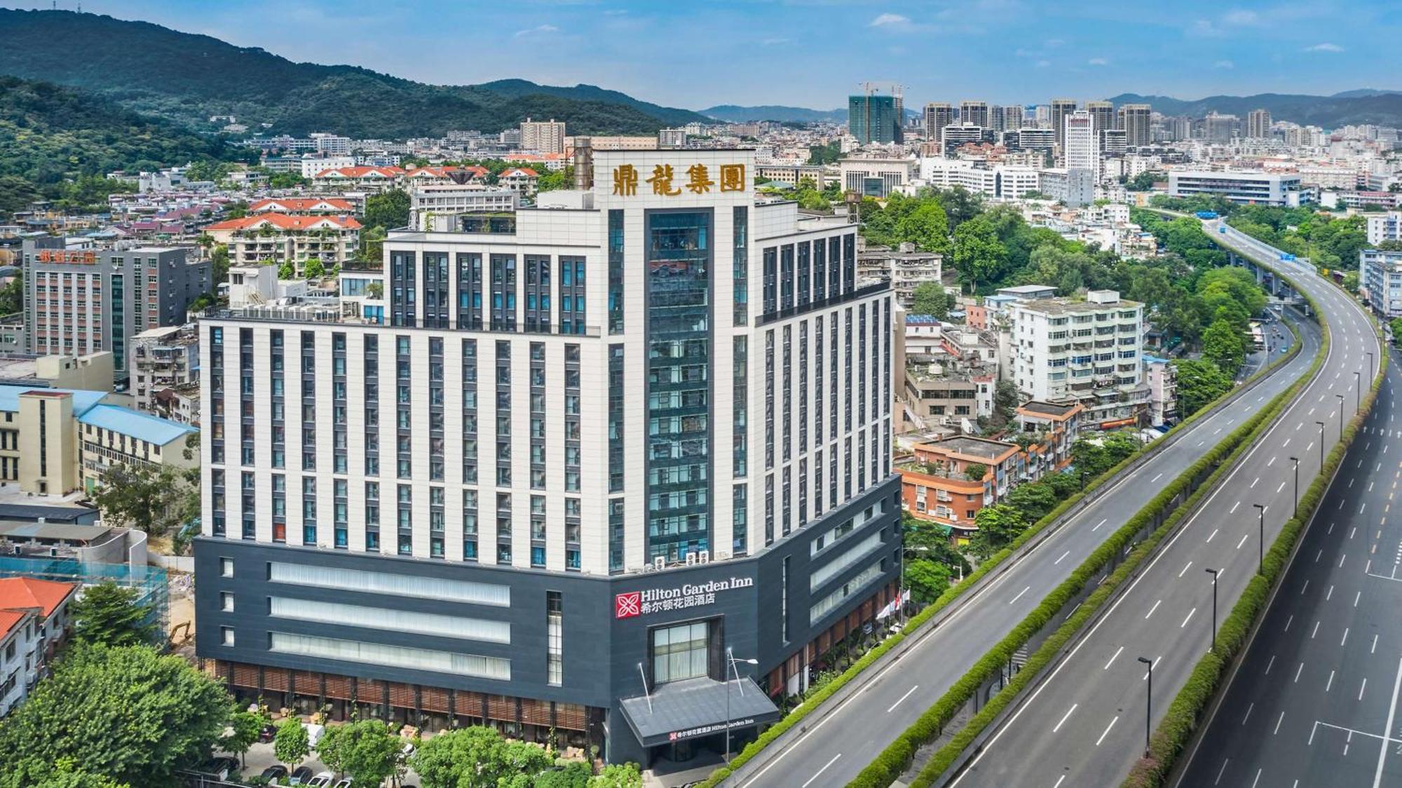 Отель Hilton Garden Tianhe 4*